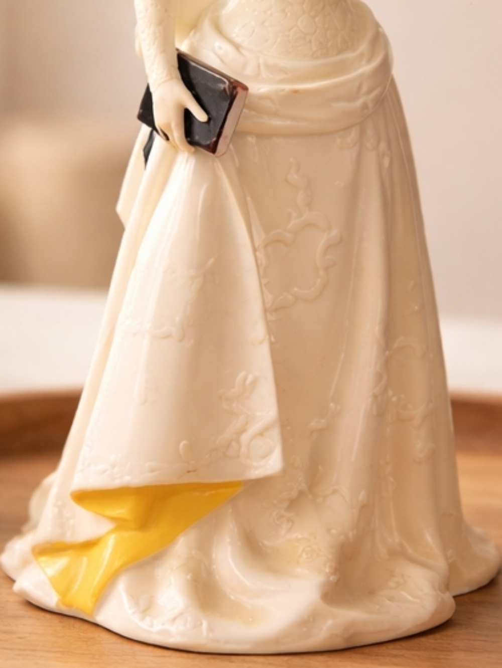 𝐀𝐯𝐨𝐧 𝐌𝐫𝐬.𝐀𝐥𝐛𝐞𝐞 '𝟗𝟓 𝐂𝐞𝐫𝐚𝐦𝐢𝐜 𝐀𝐰𝐚𝐫𝐝 - Picture 7 of 15